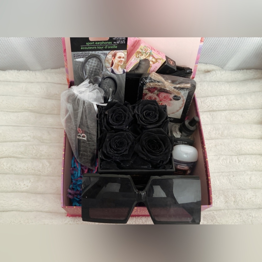 Color coordinated Black any occasion Box